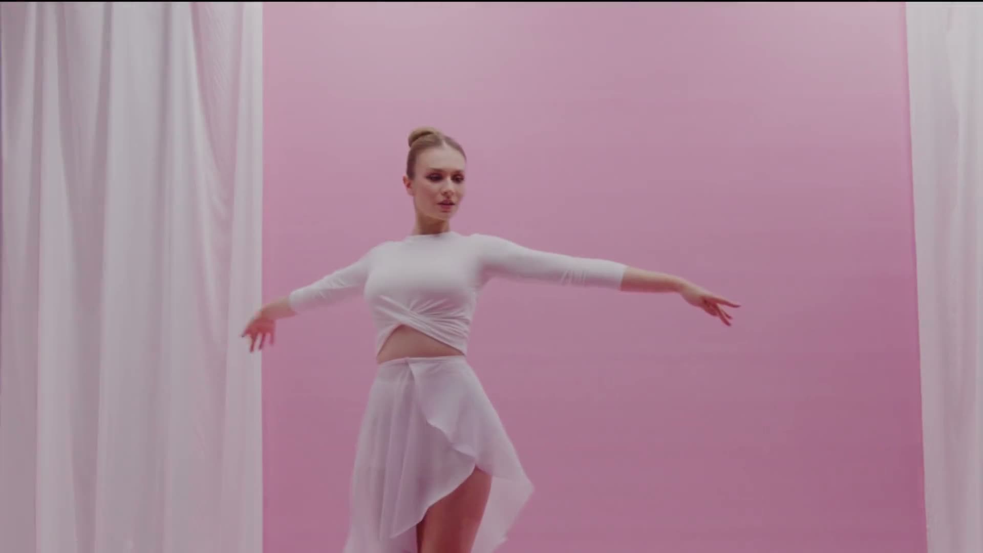 A frame from the Vibranna campaign for Sospiro, a fragrance house